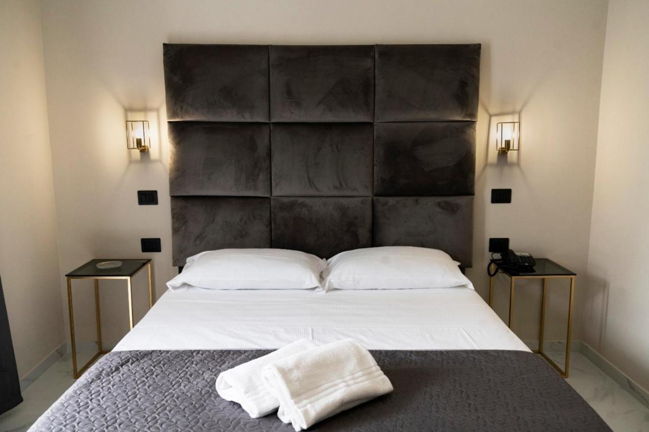 Hotel Elite Варкатуро Екстер'єр фото