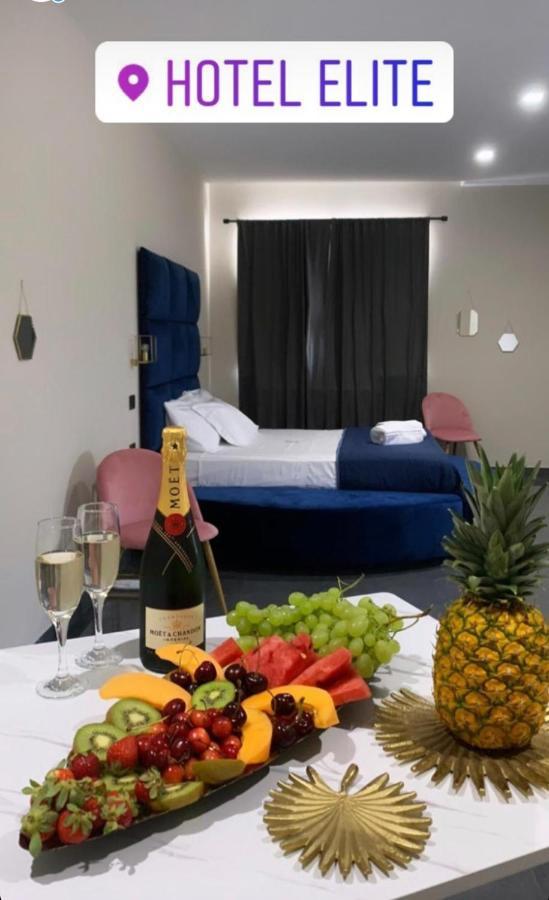 Hotel Elite Варкатуро Екстер'єр фото