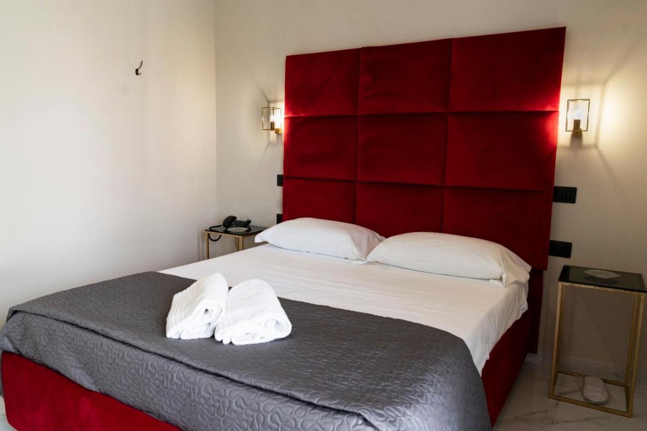 Hotel Elite Варкатуро Екстер'єр фото