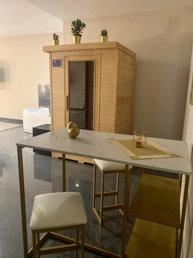 Hotel Elite Варкатуро Екстер'єр фото