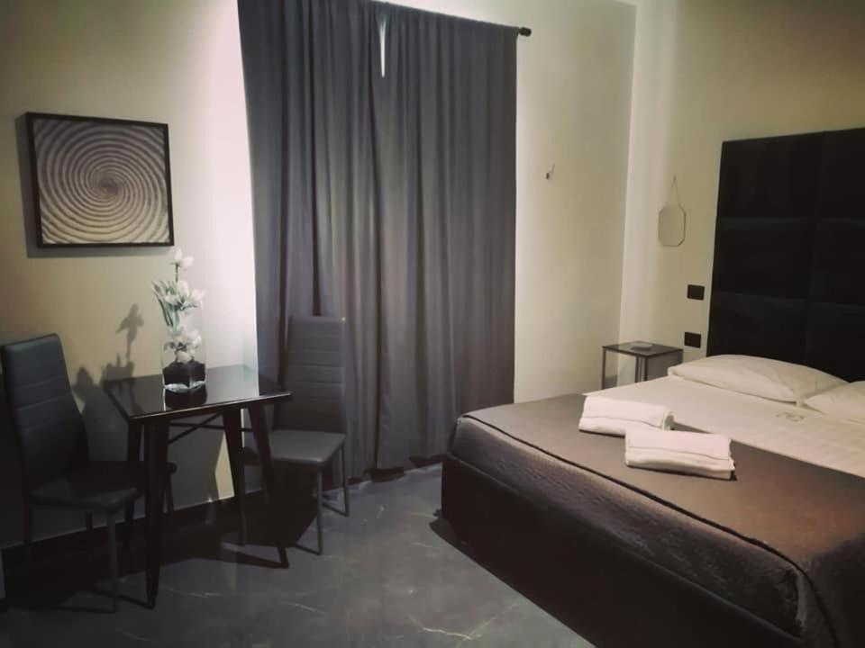 Hotel Elite Варкатуро Екстер'єр фото