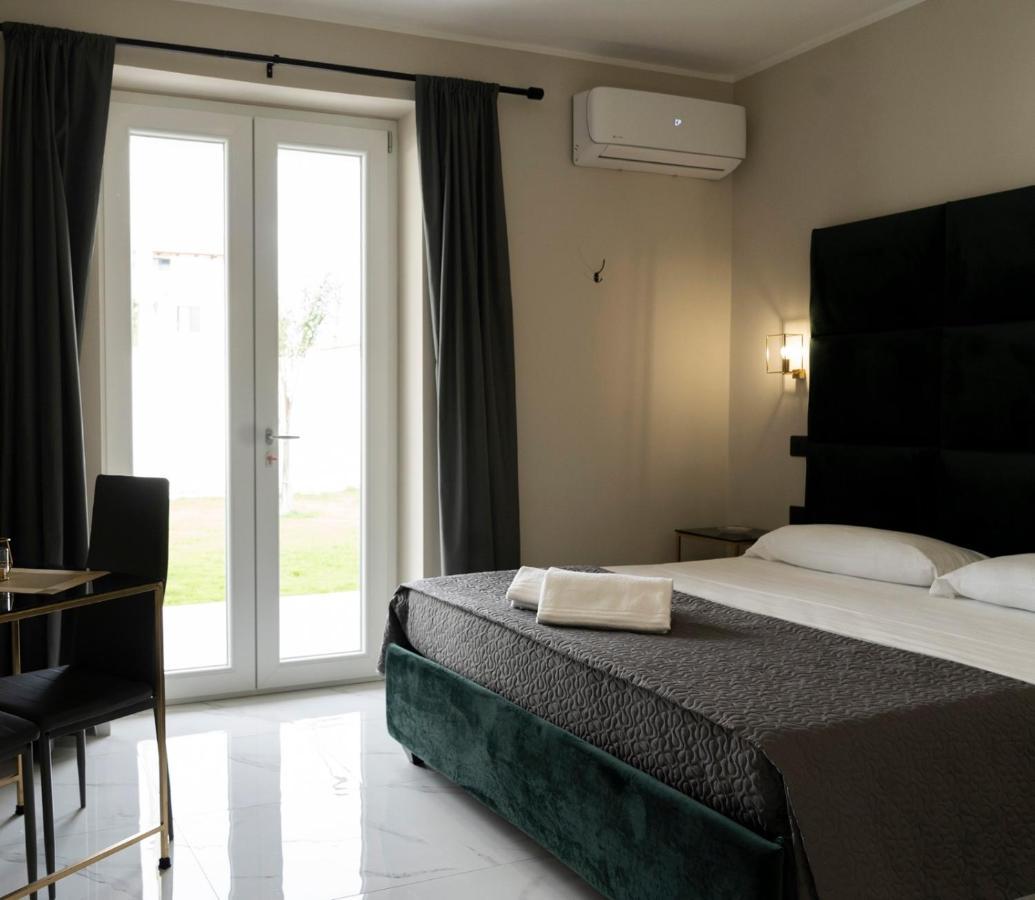 Hotel Elite Варкатуро Екстер'єр фото