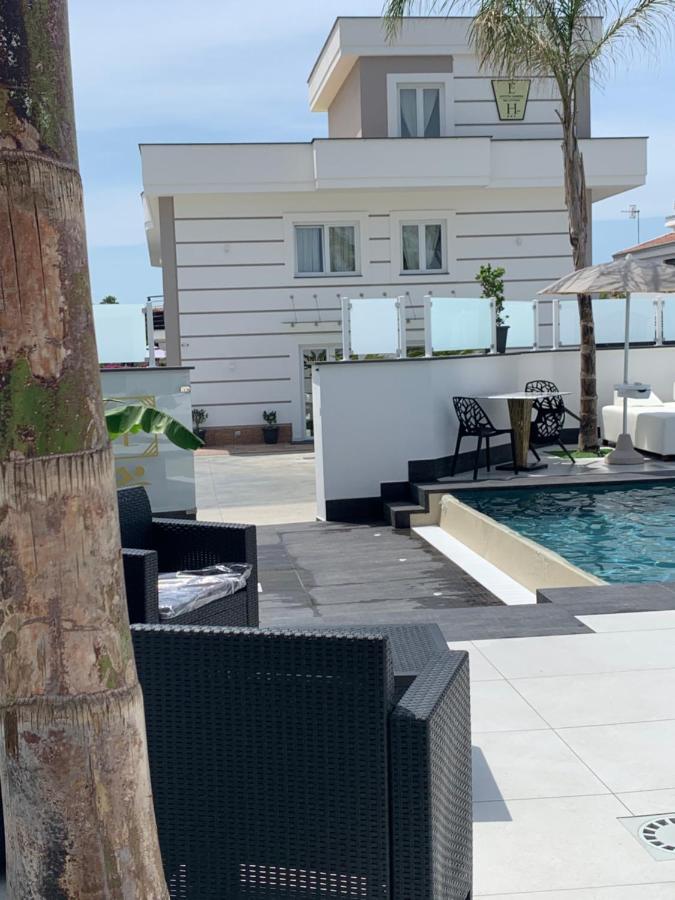 Hotel Elite Варкатуро Екстер'єр фото